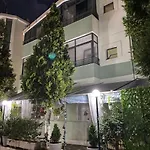 House Luli Golem (Tirana)