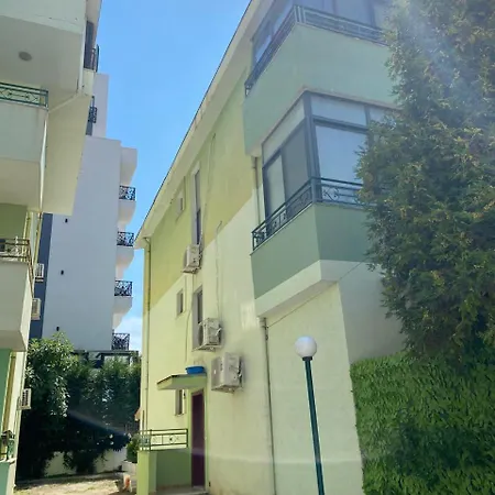 Apartament House Luli